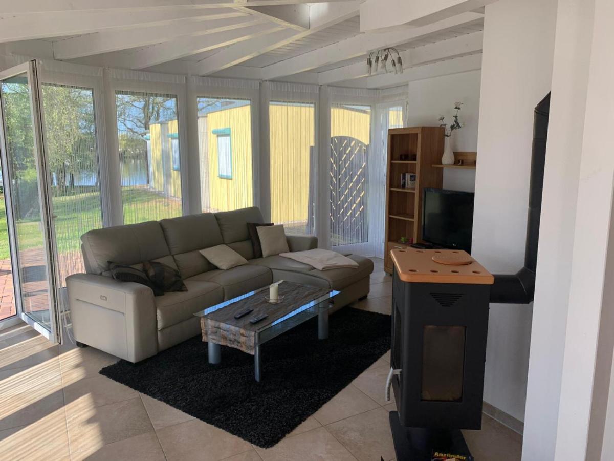 Bungalow In Werder Am Glindower See Exteriör bild